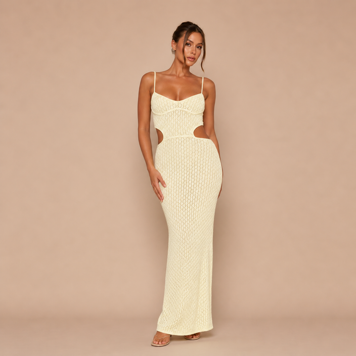 Luna – vestido largo de silueta ceñida con encaje sutil y cortes laterales