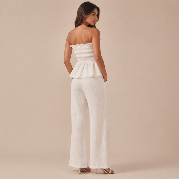 Nuria - Conjunto top strapless fruncido con volante y pantalón palazzo de lino