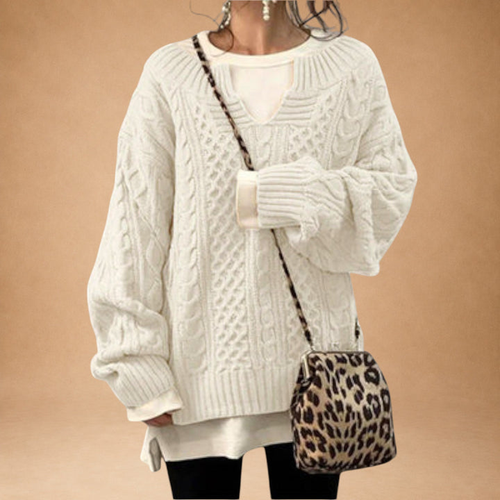 Lili – Oversized striksweater med flettemønster