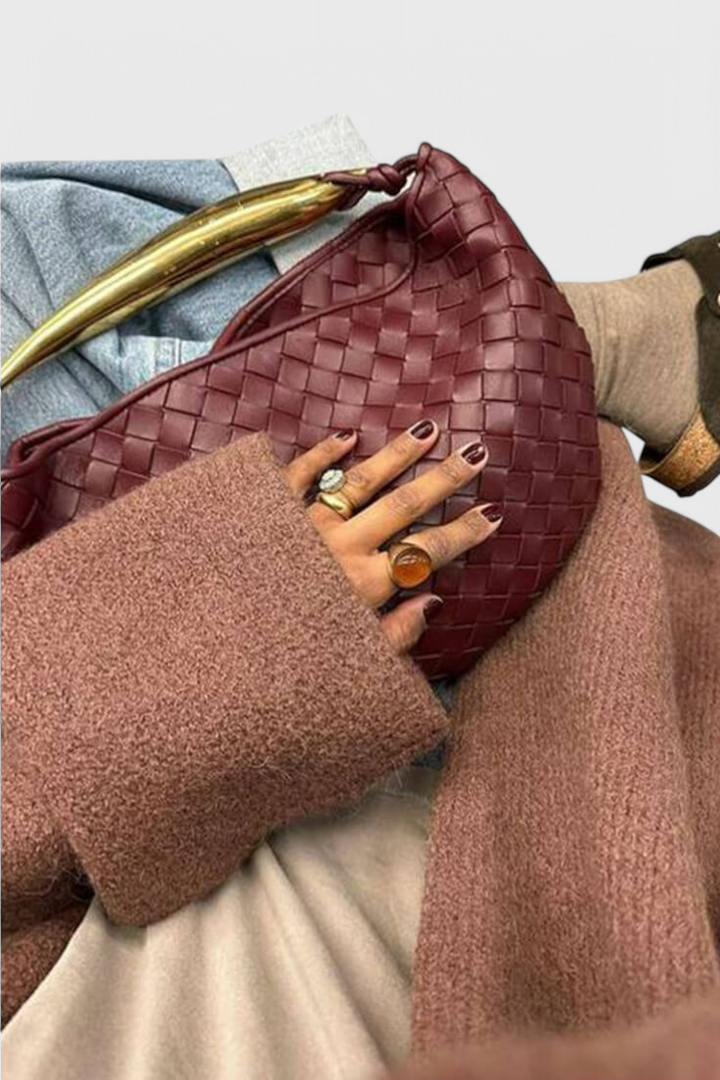 Gerda Bolso Woven-taske med gyldent håndtag