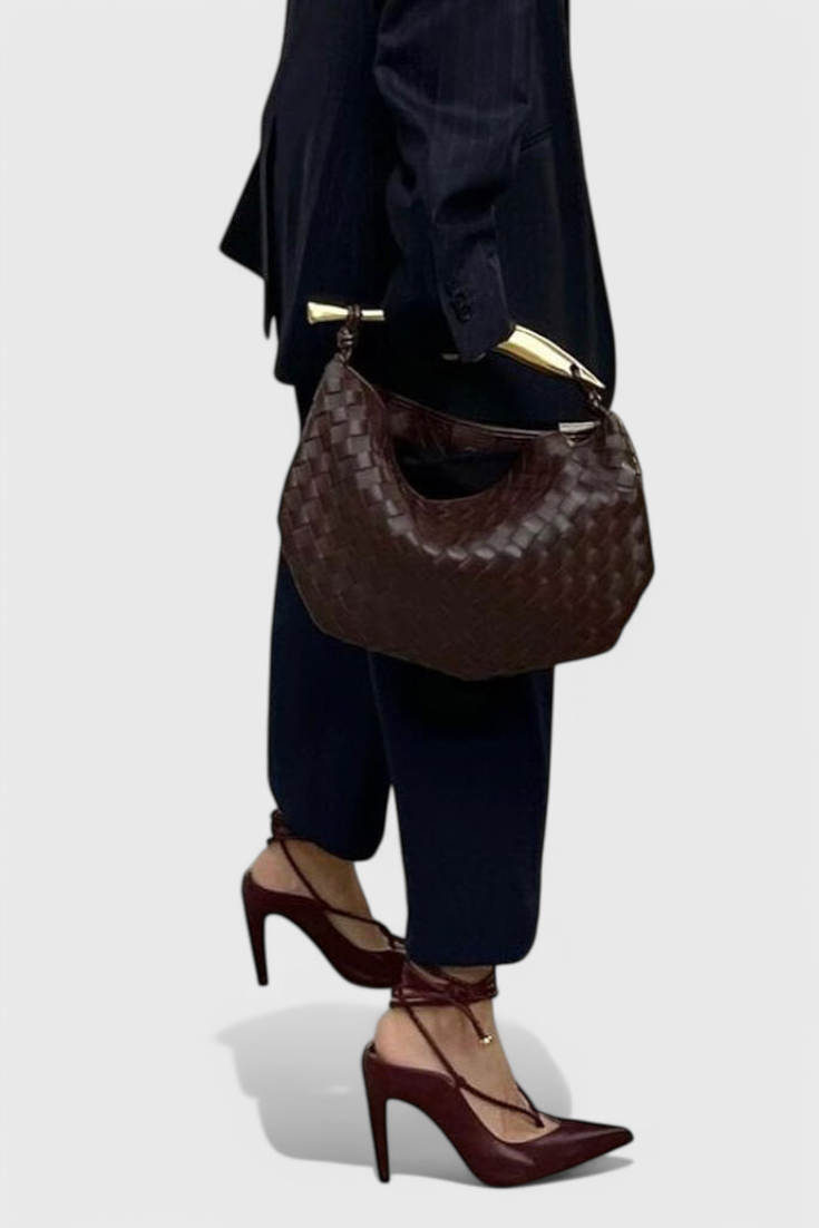 Gerda Bolso Woven-taske med gyldent håndtag