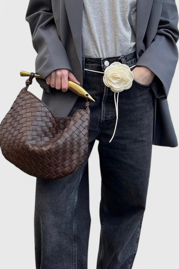 Gerda Bolso Woven-taske med gyldent håndtag