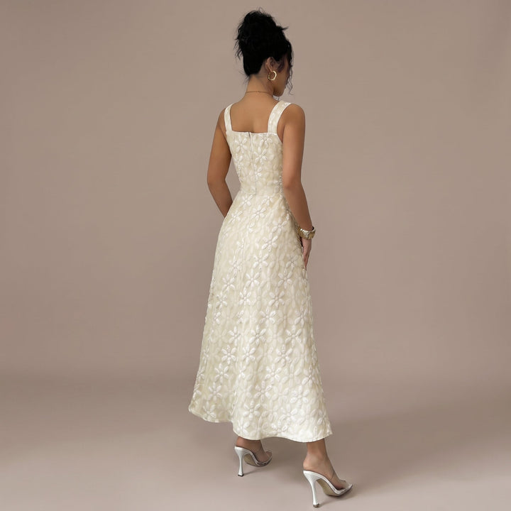 Alba – vestido midi fluido con textura floral