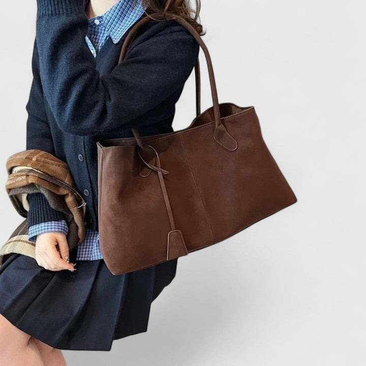 Ναυσικά – Maxi-taske med sofistikeret design og rummelig kapacitet