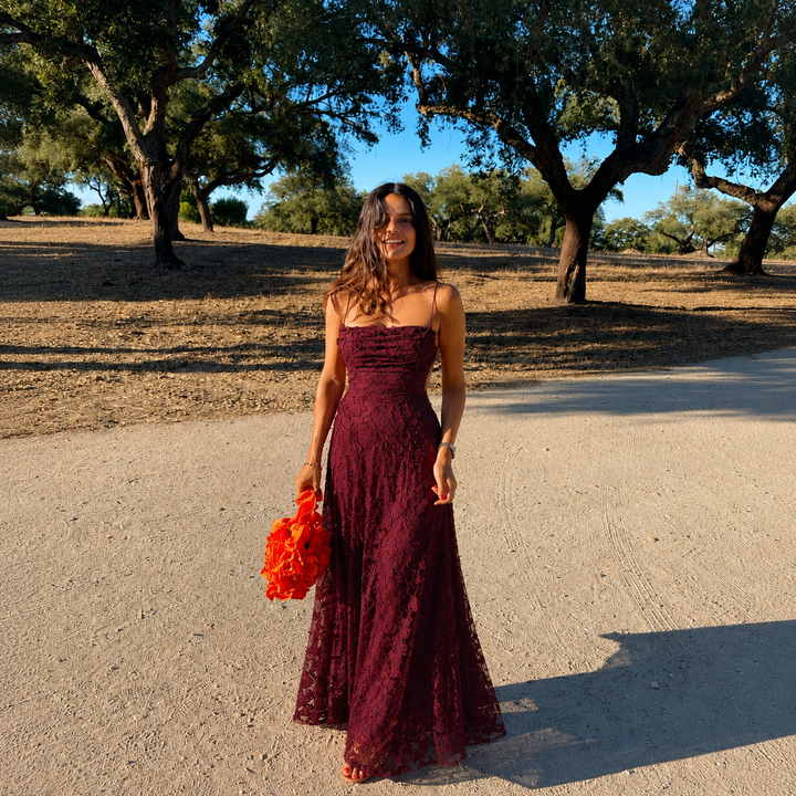 Mariana - Vestido largo de encaje con espalda descubierta