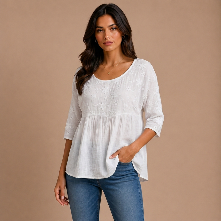 Nicole – patchworkbluse med broderede blomster